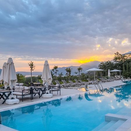 Montenegro Lodge Kavač Extérieur photo Sunset at the hotel