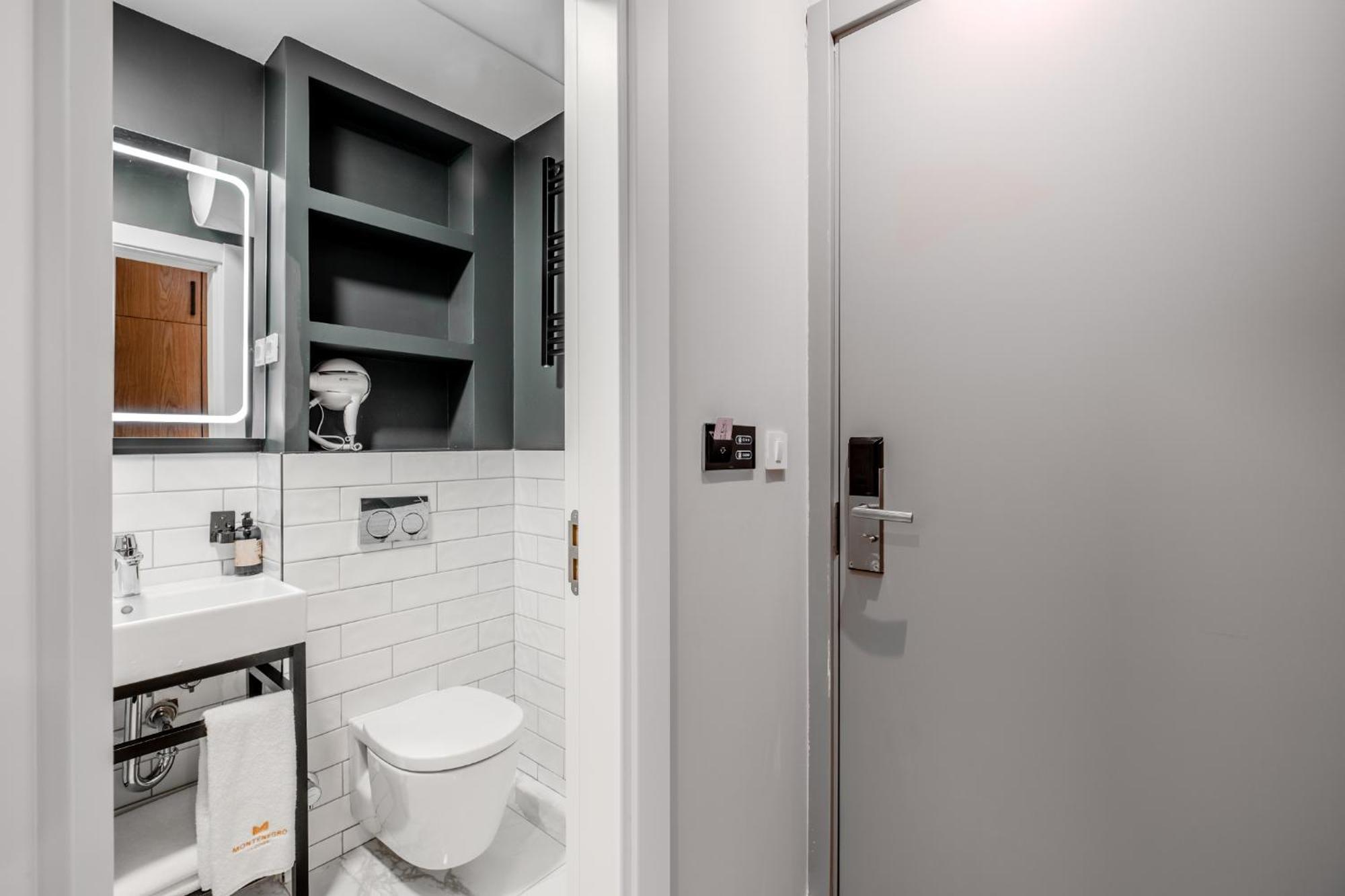 Montenegro Lodge Kavač Chambre photo Bathroom