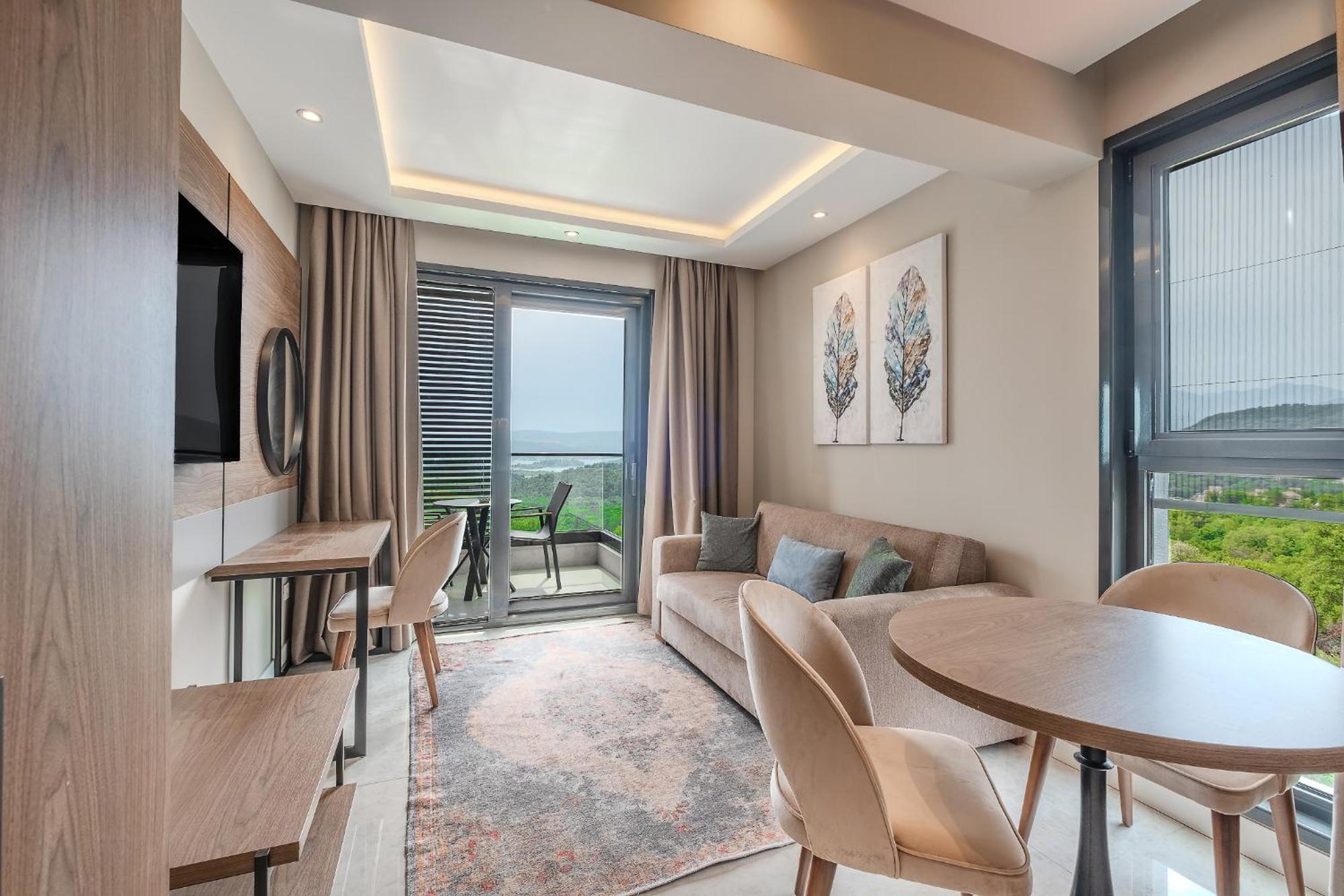 Montenegro Lodge Kavač Chambre photo A typical apartment at the complex