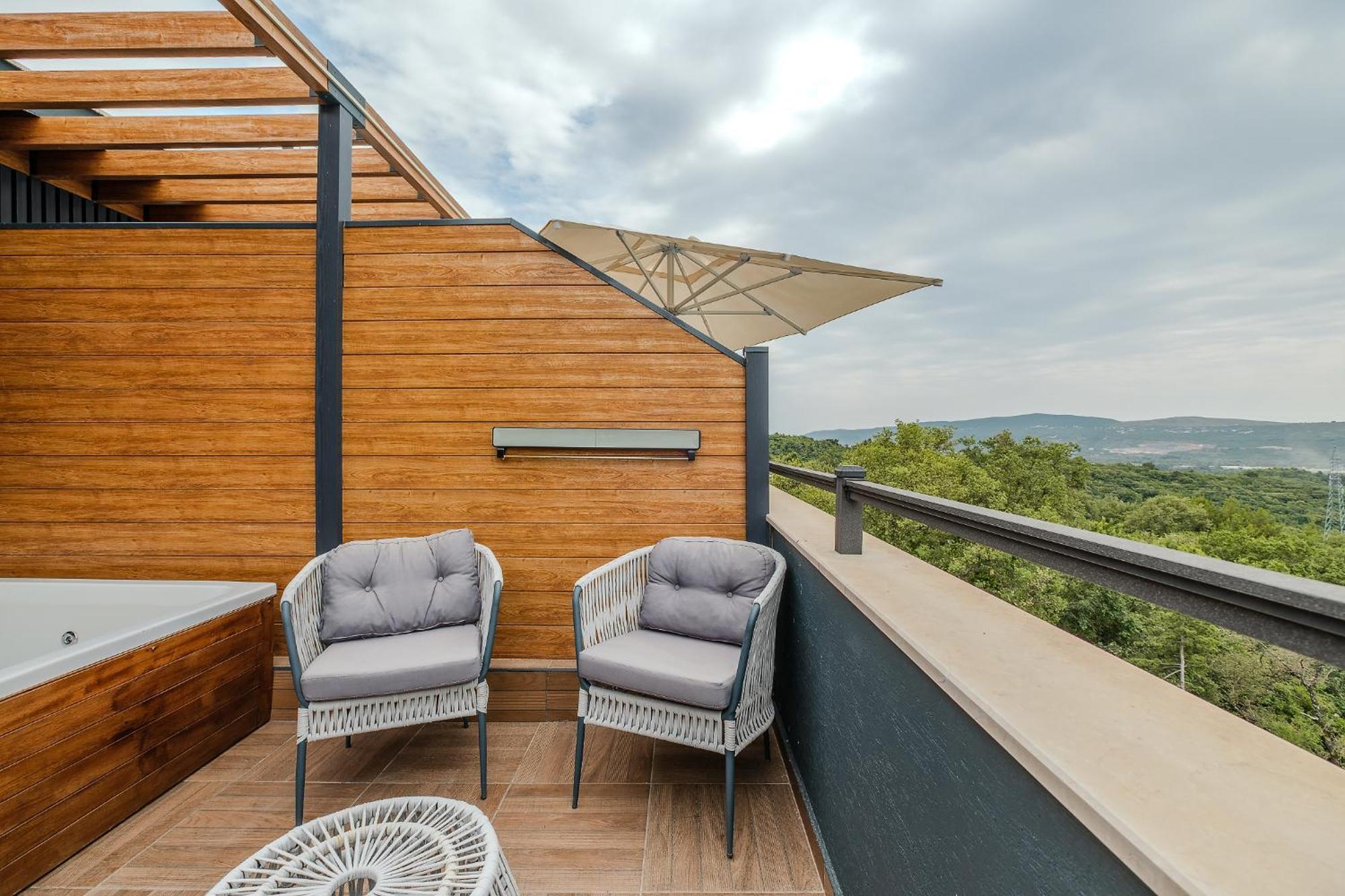 Montenegro Lodge Kavač Chambre photo Terrace
